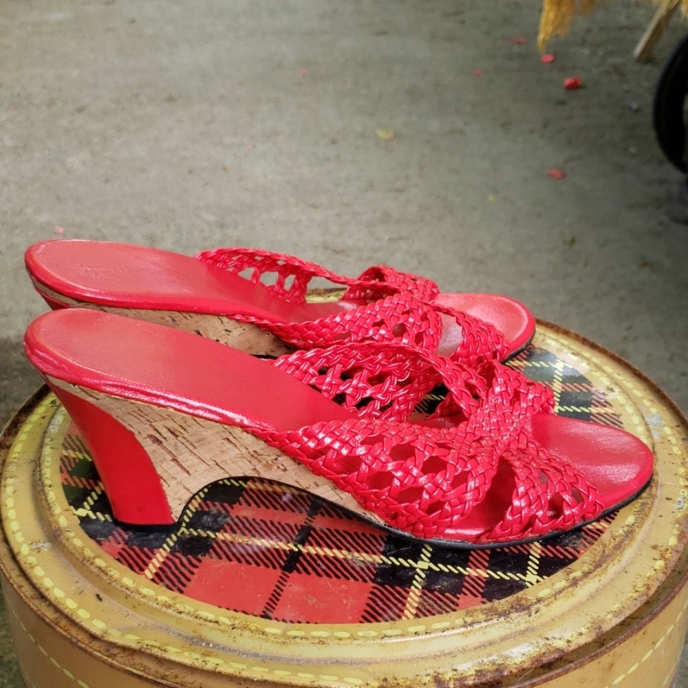 Messina Vintage Wedge Heels - Picture 6 of 7